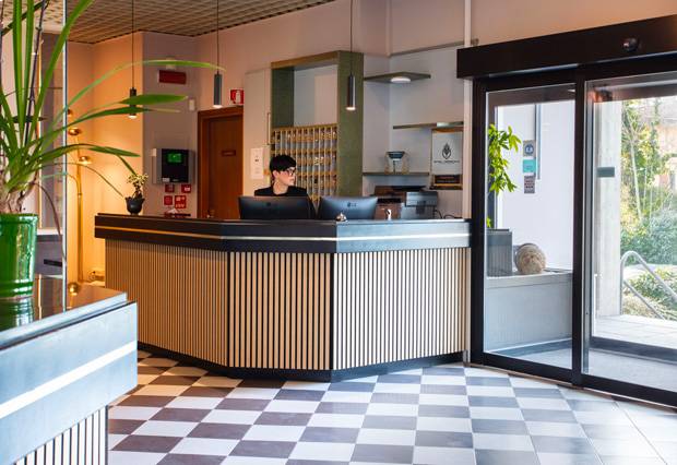 Portiere - Hotel Verdemilia